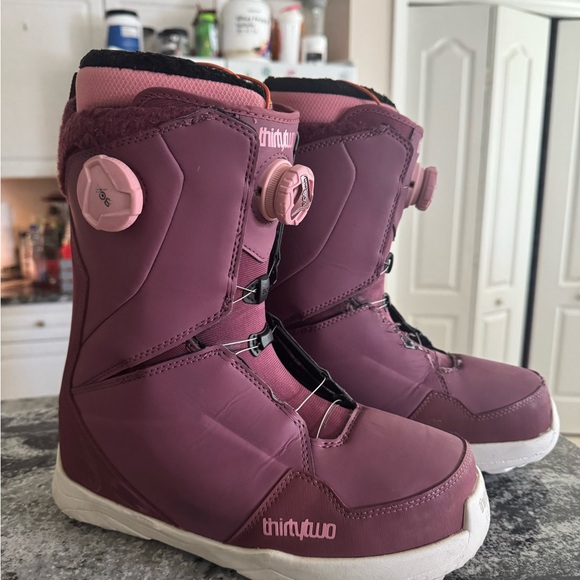 ThirtyTwo Women's Double Boa Purple Snowboard Boots - Picture 1 of 6